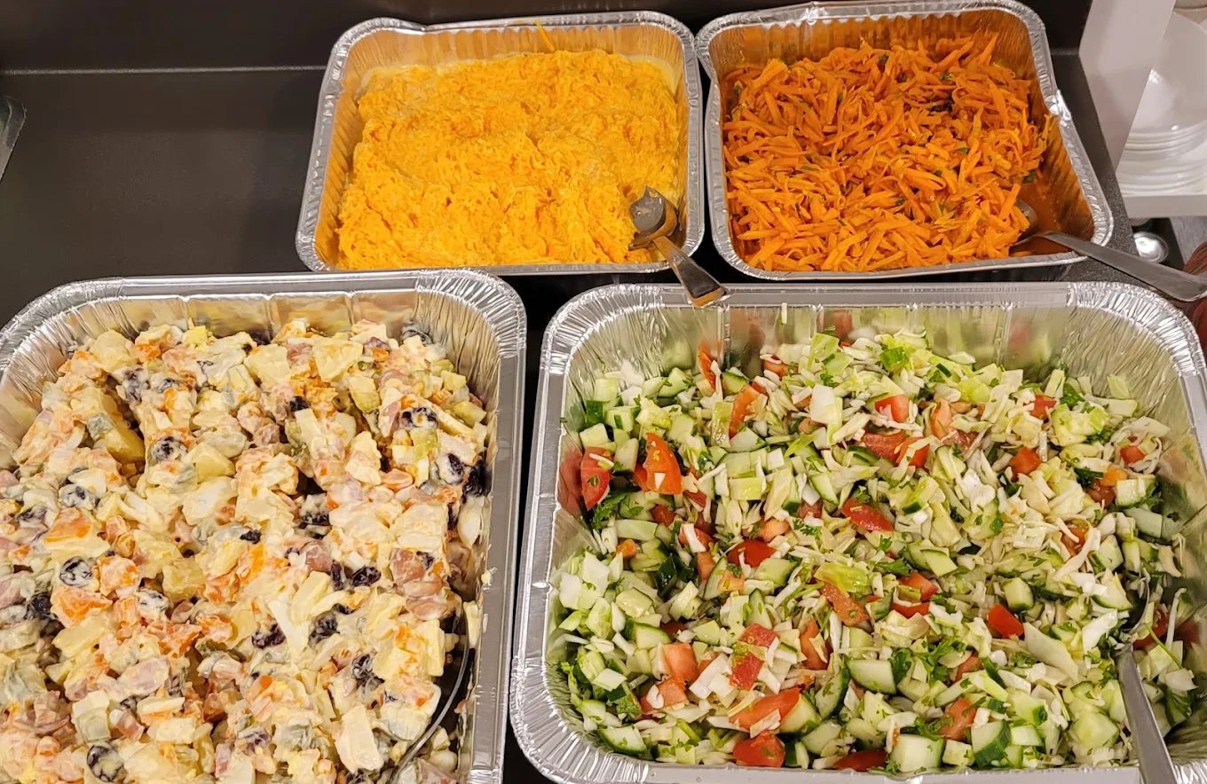 Fresh salad catering trays